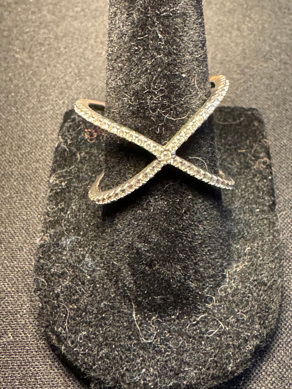 925 Sterling Silver Diamond Criss Cross Ring Size 7